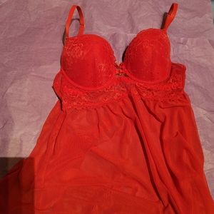 Push-up Negligee in Red 36 C